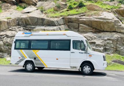 9 Seater Tempo Traveller in Amritsar