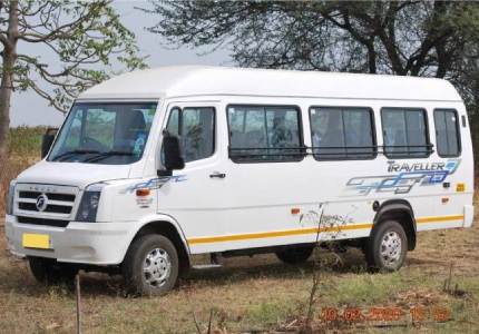 17 Seater Tempo Traveller in Amritsar
